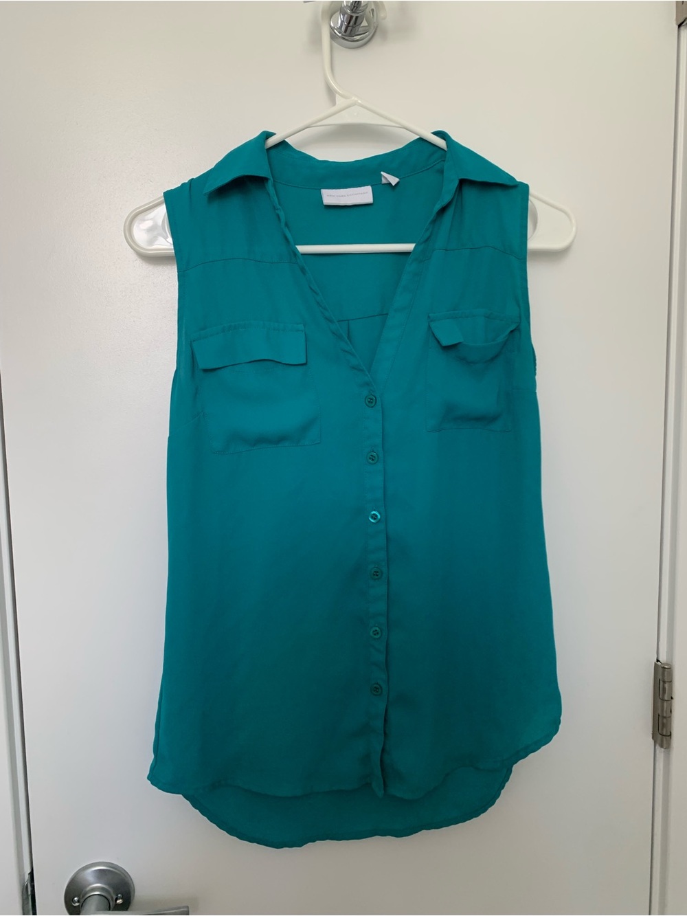 New York & Company Teal Sleeveless Button-Front Blouse